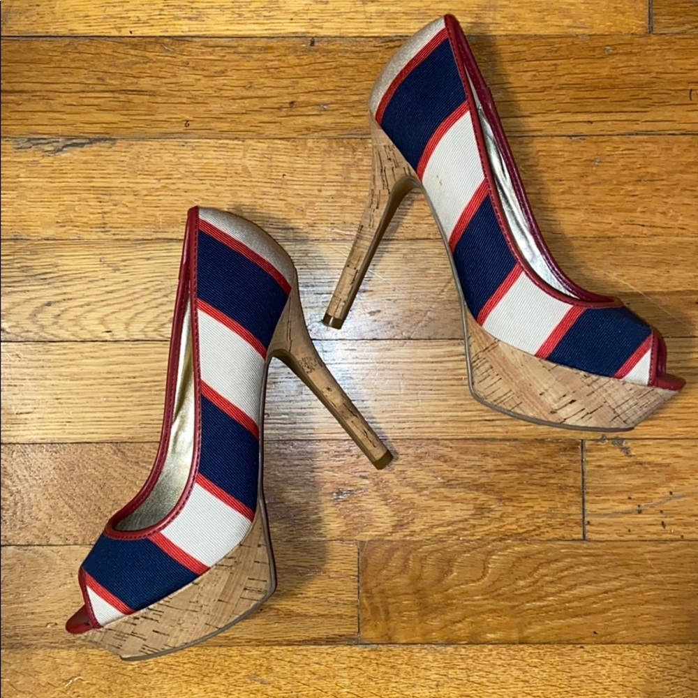 GUESS heels
